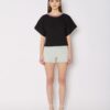 tember-t-shirt-col-rond-avec-broderie-contrastee-mannequin-guinement-berenice