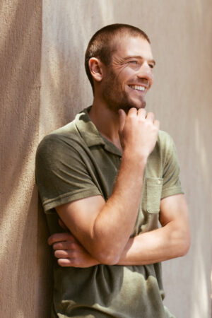 Dark Khaki terry cloth polo – Gili’s